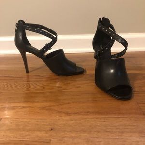 Never worn Coach pumps